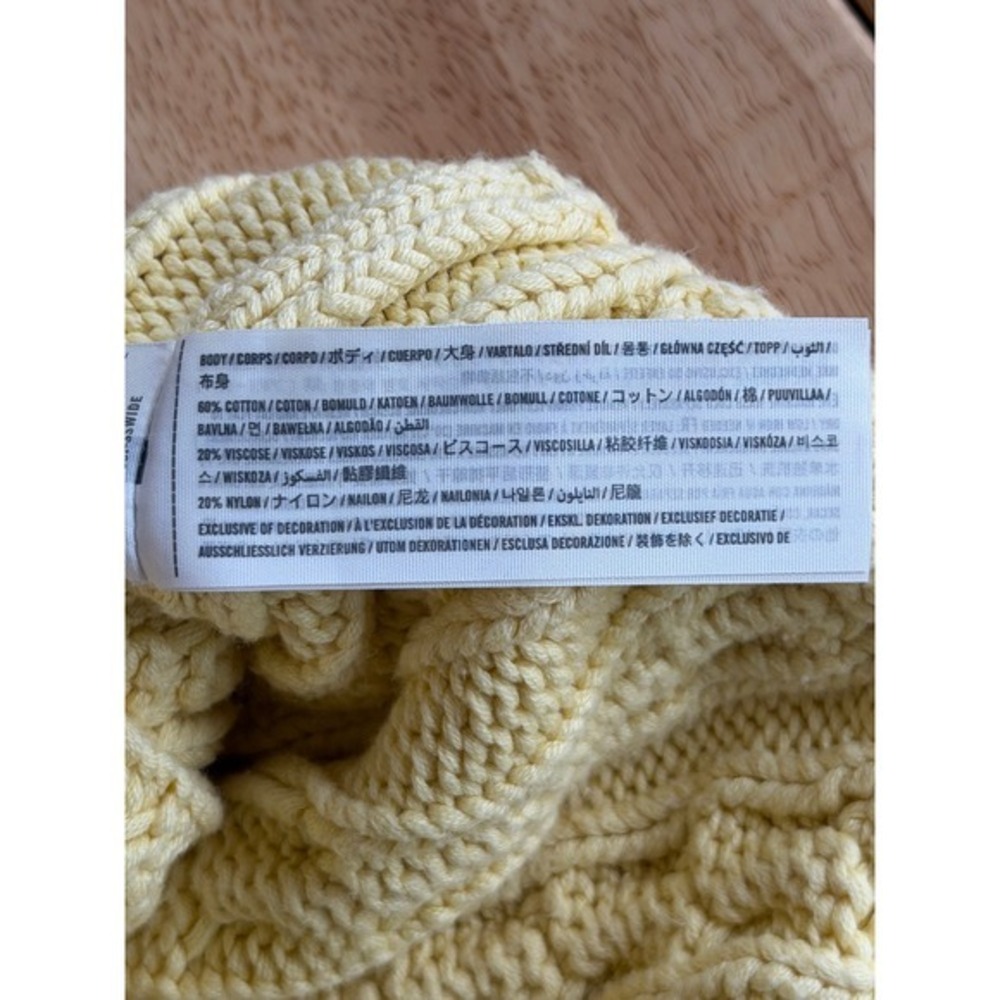 Abercrombie & Fitch Yellow Cable Knit V-Neck Sweater Vest - Picture 10 of 10
